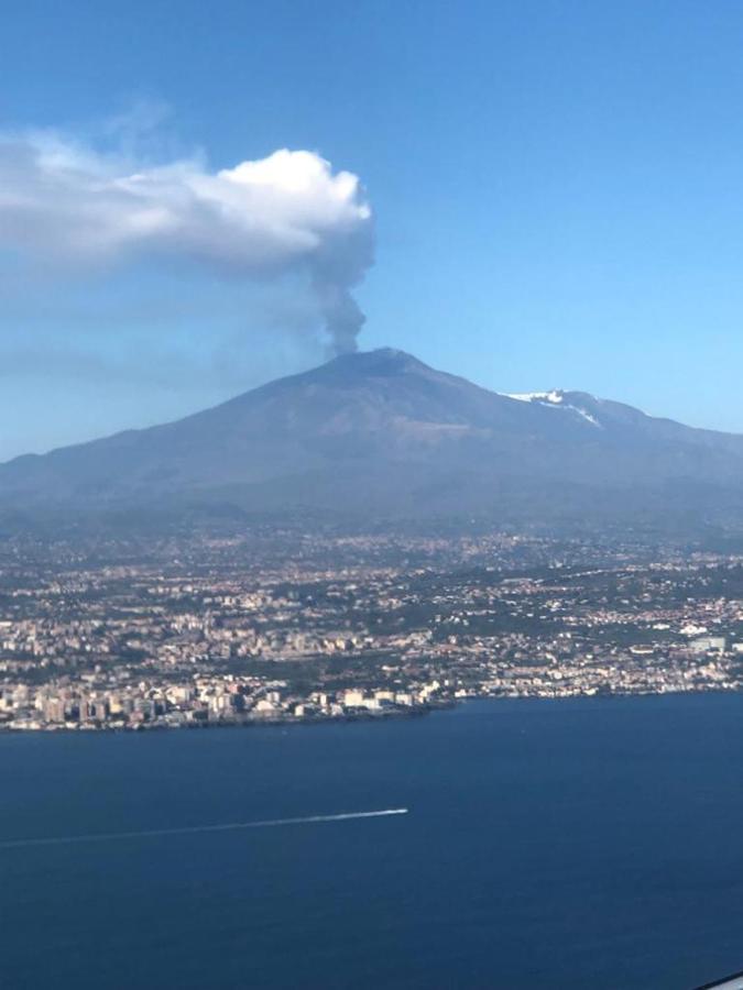 Le Tre Meraviglie A 200 M Dal Mare كاتانيا المظهر الخارجي الصورة